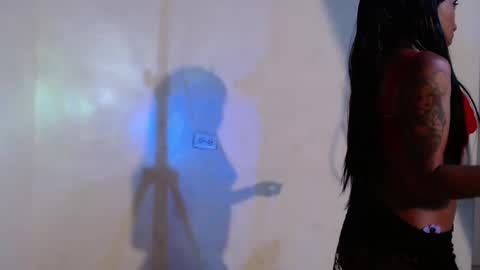 Snapshot of rocxan_gilverth chatting on October 22, 5:30 am rocxy online show from October 22, 5:30 am