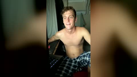 Snapshot of rodofra chatting on April 14, 4:24 pm rodofra online show from April 14, 4:24 pm