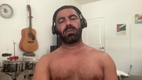 rodrigo232426 online show from April 2, 8:50 pm