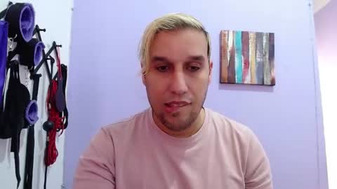 Snapshot of rodthiago chatting on July 19, 7:39 pm Thiago independent model online show from July 19, 7:39 pm