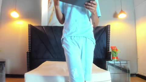 Roger online show from September 20, 7:37 pm