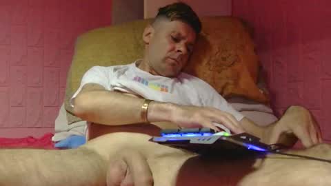 Banderas online show from April 16, 8:09 pm