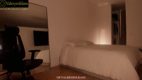 Valery Roldans online show from February 20, 2:08 am