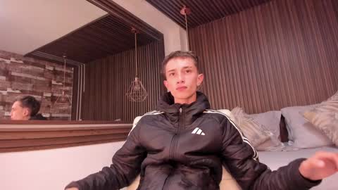 Snapshot of rolito18_ chatting on January 25, 5:51 pm twink juli online show from January 25, 5:51 pm