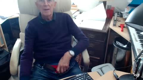 Snapshot of rolydawe chatting on September 11, 3:23 pm rolydawe online show from September 11, 3:23 pm