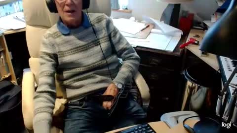 Snapshot of rolydawe chatting on October 3, 10:56 am rolydawe online show from October 3, 10:56 am