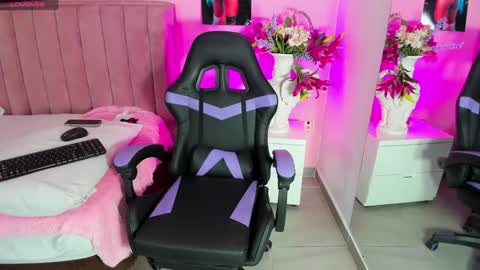 Marcela online show from December 4, 12:47 pm