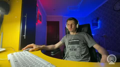 roma305991 online show from June 25, 10:03 pm