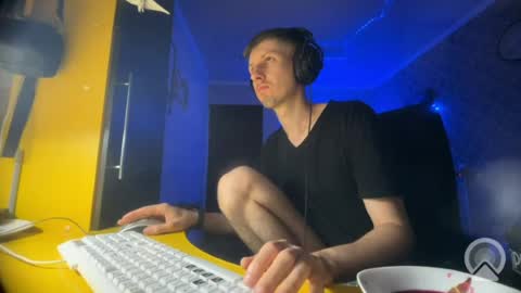 roma305991 online show from July 9, 7:40 pm