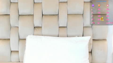 Snapshot of roma_love_ chatting on October 22, 12:05 pm online show from October 22, 12:05 pm