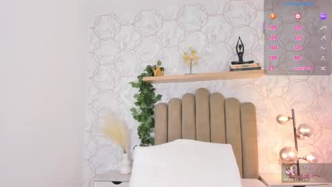 Snapshot of roma_love_ chatting on October 24, 12:34 pm online show from October 24, 12:34 pm