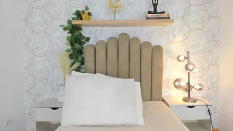 Snapshot of roma_love_ chatting on October 27, 12:09 pm online show from October 27, 12:09 pm