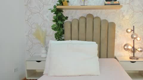 Snapshot of roma_love_ chatting on October 29, 11:56 am online show from October 29, 11:56 am