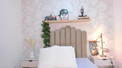 Snapshot of roma_love_ chatting on November 1, 12:07 pm online show from November 1, 12:07 pm