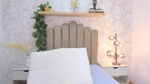 Snapshot of roma_love_ chatting on November 6, 12:06 pm online show from November 6, 12:06 pm