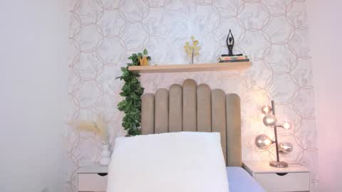 Snapshot of roma_love_ chatting on November 8, 12:27 pm online show from November 8, 12:27 pm