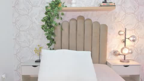   online show from January 7, 11:56 am