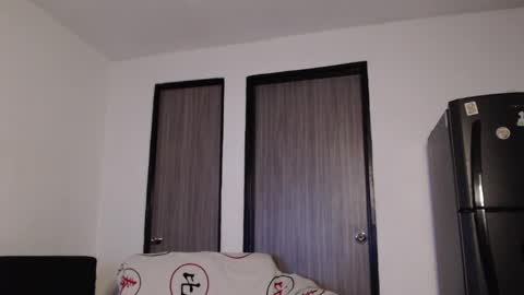 Snapshot of romanphoenix chatting on December 19, 12:34 am Roman online show from December 19, 12:34 am