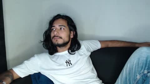 Snapshot of romanphoenix chatting on February 9, 1:22 am Roman online show from February 9, 1:22 am