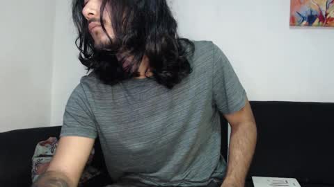 Snapshot of romanphoenix chatting on February 18, 9:32 am Roman online show from February 18, 9:32 am