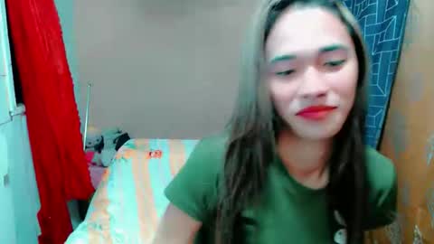 Snapshot of romanticslutxxx chatting on April 20, 3:04 pm empress online show from April 20, 3:04 pm