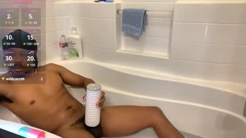 Snapshot of romeotyn chatting on February 27, 5:46 pm romeotyn online show from February 27, 5:46 pm