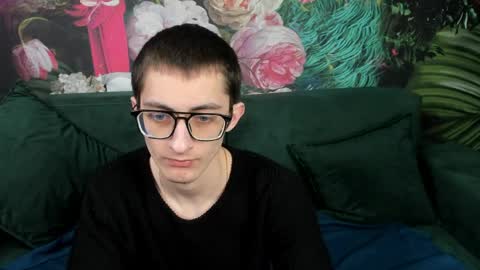 ronbevs online show from April 11, 7:51 pm