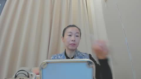 sui sui online show from April 8, 11:37 pm