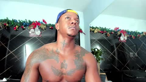 Ronnie 777 online show from December 7, 11:12 pm