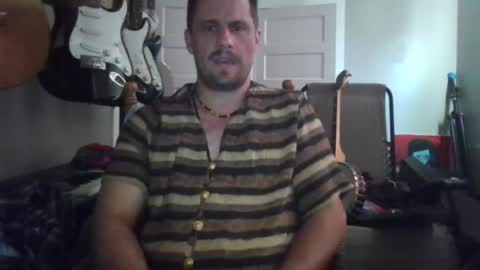Snapshot of ronniejohnston13 chatting on July 4, 11:16 am ronniejohnston13 online show from July 4, 11:16 am
