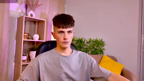 Rony online show from February 7, 7:17 pm