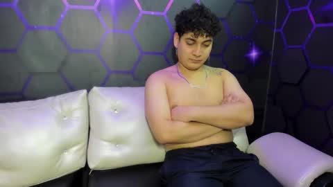 Snapshot of room_kitty chatting on February 9, 11:04 am  MIA AND PAUL online show from February 9, 11:04 am