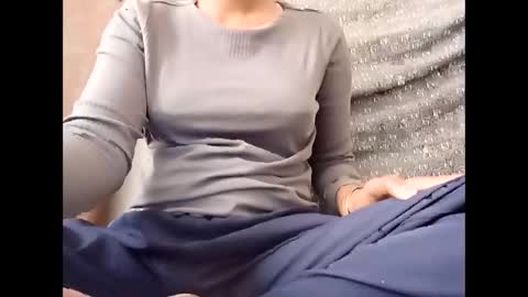 roop_sexy642 online show from April 10, 4:17 am