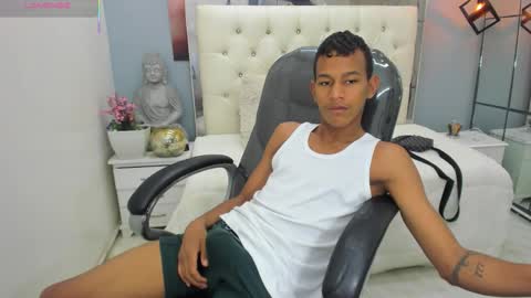 Snapshot of rory_castro chatting on September 21, 11:28 pm RORY CASTRO online show from September 21, 11:28 pm