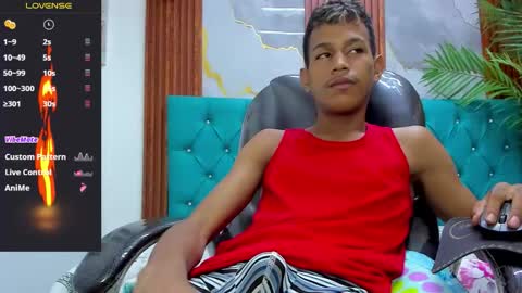 RORY CASTRO online show from December 13, 11:43 pm