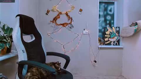 rosa843850 online show from December 19, 8:27 pm