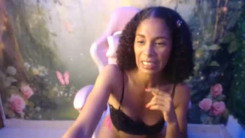 Snapshot of rosa_skinny chatting on May 29, 8:29 pm rosa online show from May 29, 8:29 pm