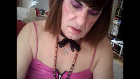 Snapshot of rosa_teevee chatting on December 10, 5:44 pm Tina online show from December 10, 5:44 pm