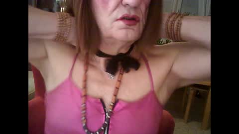 Snapshot of rosa_teevee chatting on December 10, 8:49 pm Tina online show from December 10, 8:49 pm