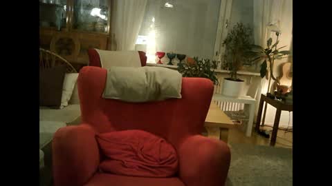 Snapshot of rosa_teevee chatting on January 28, 12:15 am Tina online show from January 28, 12:15 am