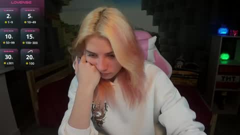 Call me Rosa online show from April 26, 8:23 am