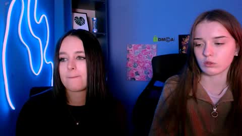 Snapshot of rosalie_liu chatting on November 18, 3:38 pm rosalie_liu online show from November 18, 3:38 pm