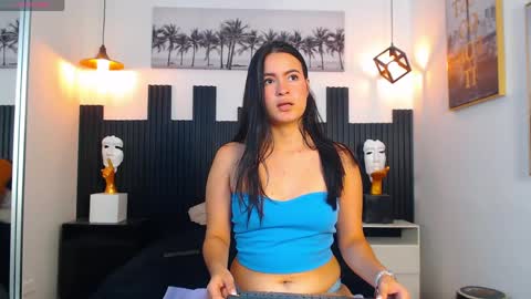 Snapshot of rosaliea chatting on April 17, 8:12 pm R O S A L I A online show from April 17, 8:12 pm
