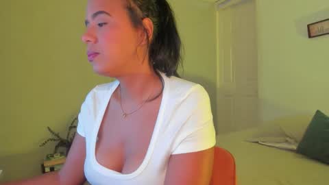 Snapshot of rosaliiaa1 chatting on November 22, 6:51 pm Rosalia online show from November 22, 6:51 pm