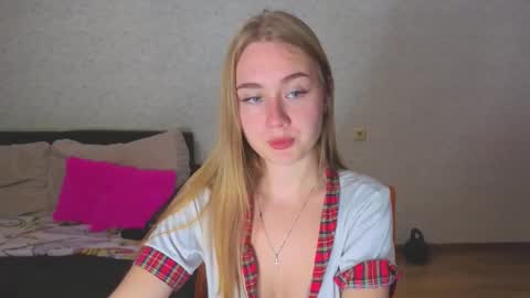 rosalina online show from October 8, 3:20 pm