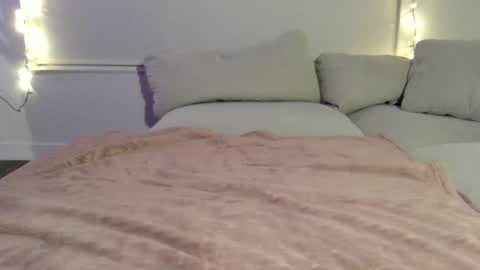 Rosalina online show from April 7, 4:24 am