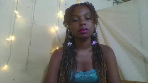 Snapshot of rosalinda933 chatting on April 20, 11:13 am Rosalinda online show from April 20, 11:13 am