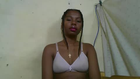 Snapshot of rosalinda933 chatting on May 9, 1:44 am Rosalinda online show from May 9, 1:44 am