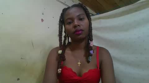 Snapshot of rosalinda933 chatting on May 17, 1:03 am Rosalinda online show from May 17, 1:03 am