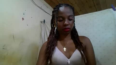Snapshot of rosalinda933 chatting on May 27, 5:21 pm Rosalinda online show from May 27, 5:21 pm